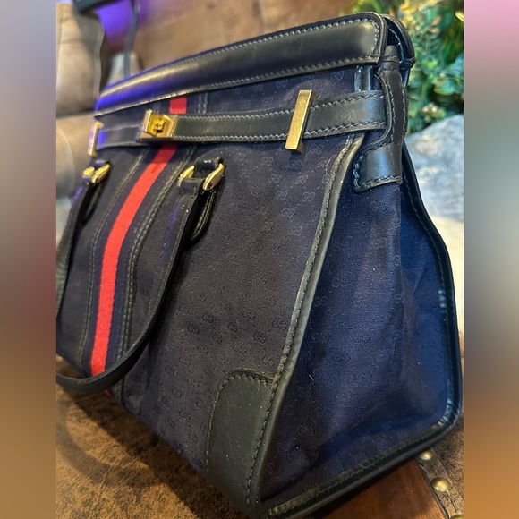 ⛔️SOLD ⛔️Authentic gucci blue navy - Picture 4 of 17
